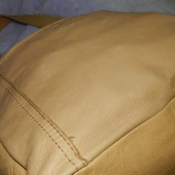 American Leather Genuine Leather Austin Shoulder Bag Cashew🆕⌚📦🏃💨🚚 - Picture 10 of 16